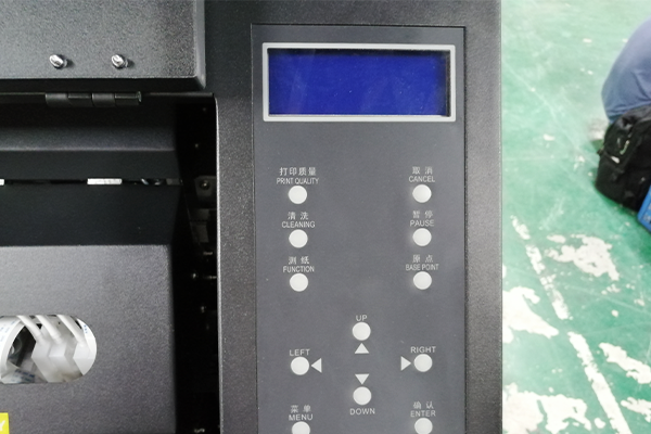 DTF-Druckershirt-Druckmaschine 2*I3200 Schreibkopf Puderrüttelmaschine